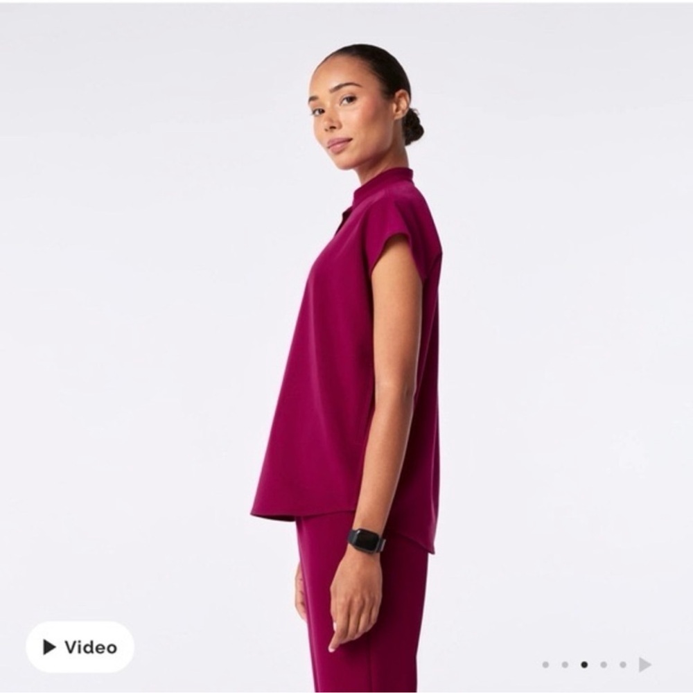 Women’s Figs Scrub Top